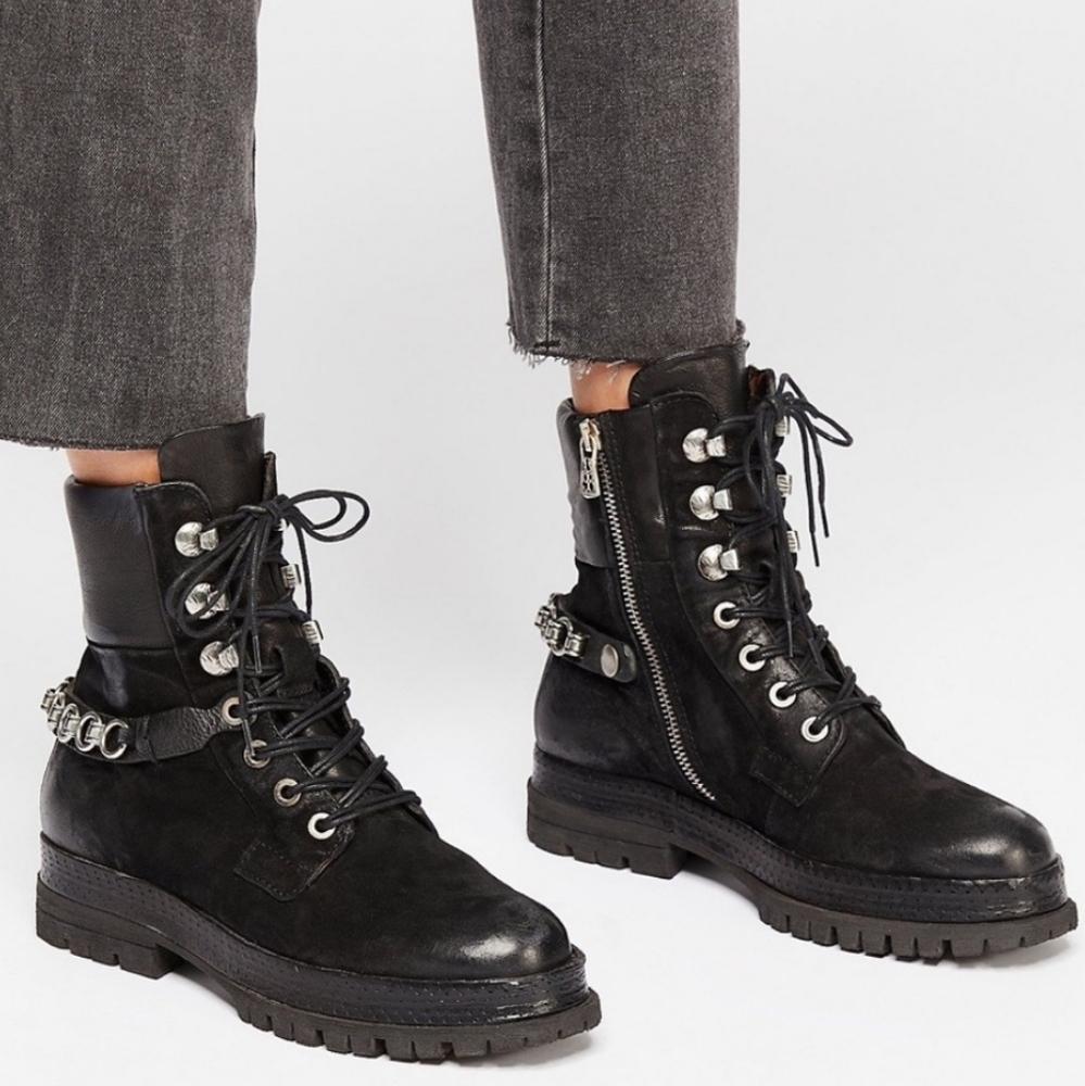Free People x A.S.98 Berwyn ankle Boot chunky chain moto combat black
